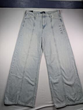 GAP High Rise Wide Leg/Baggy 90s Style Jeans Women's 12/31R with original tags
